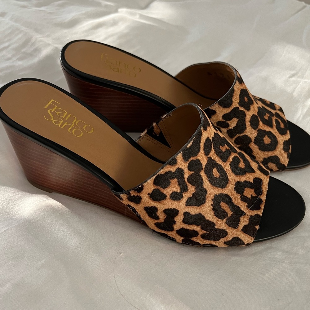 Leopard wedges
